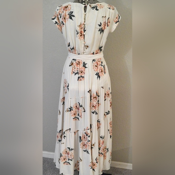 Floral Maxi Dress in White and Pink - Picture 3 of 3